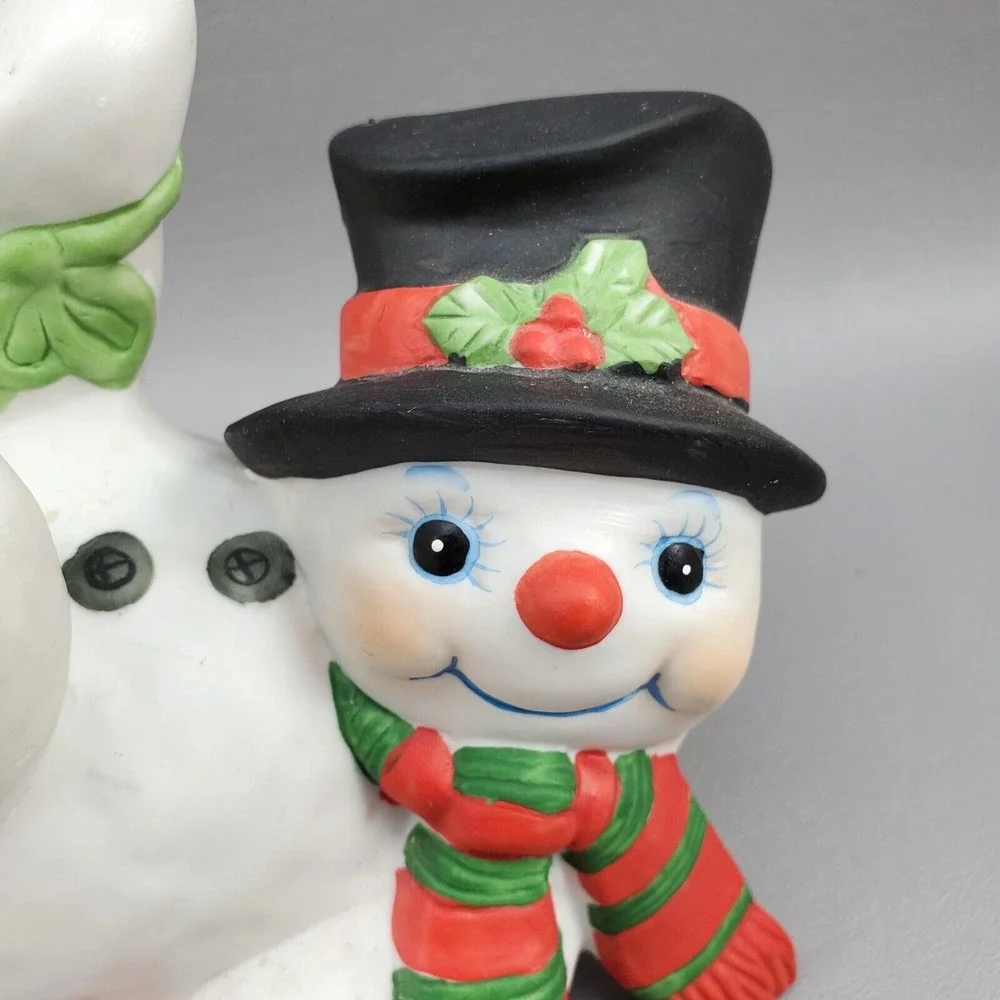 Snowman Music Box Ceramic Plays Frosty the Snowman Christmas Holiday Decor Vtg
